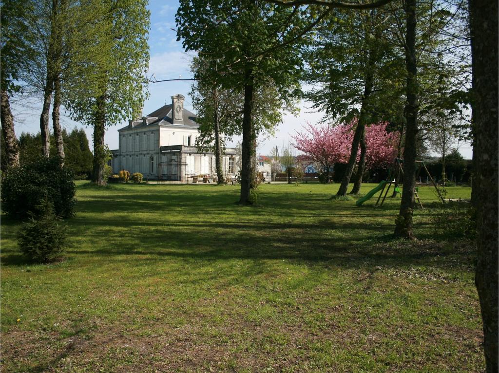 Chateau Du Clos Mortier Сен-Дизье Экстерьер фото